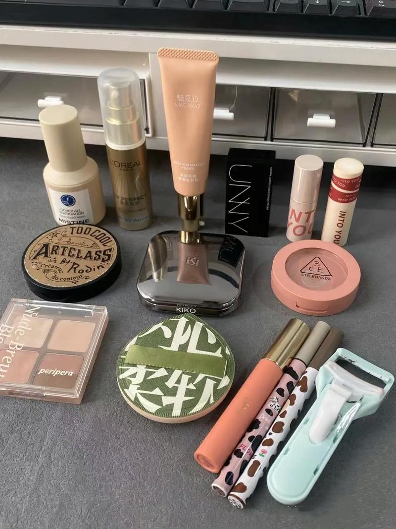 普通女生不踩雷的1套精简化妆品日常用品